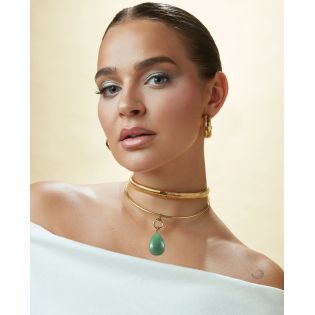 MOTIVO VICEROY COLGANTE IP DORADO PIEDRA NATURAL VERDE LAURA